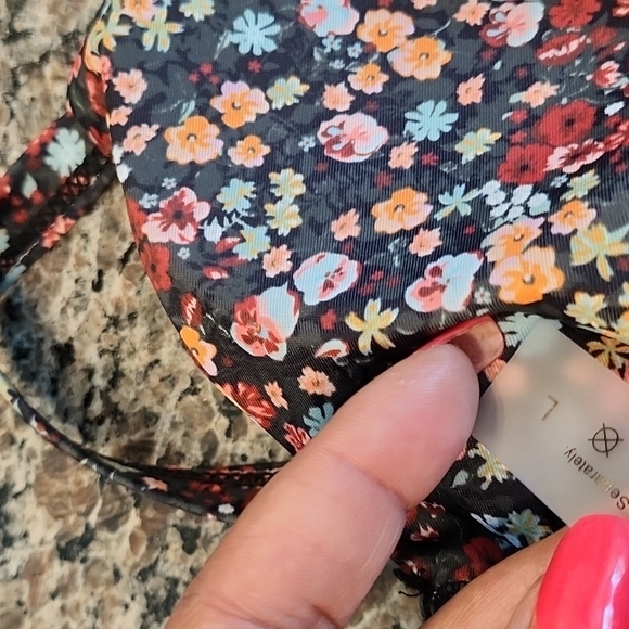 High Waist Bikini set ~ multicolor . I didn’t get to use it for my trip - Picture 7 of 8